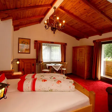 Piz Mondin Apartament Pfunds