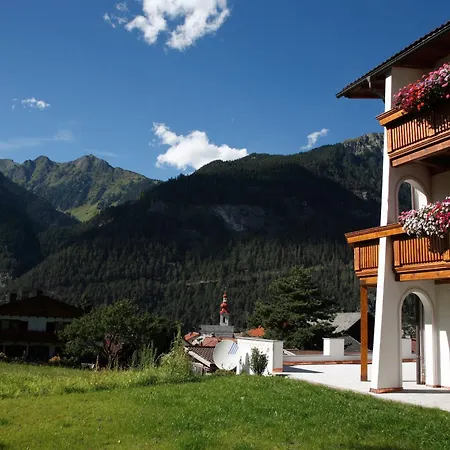 Piz Mondin Apartament *