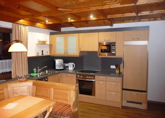 Piz Mondin Apartament Pfunds